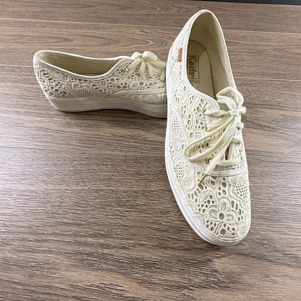 Keds Triple Lace Up Sneakers Cream Crochet Eyelet Floral Platform Low Top Shoes